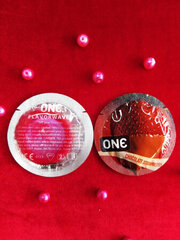 Презерватив ONE Chocolate Strawberry (ароматизированный), 1 шт - Фото №1